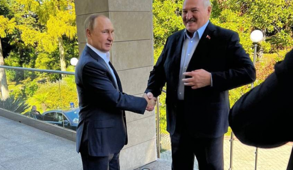 Scenetă bizară la Soci între Putin şi Lukaşenko: Rusia poate mobiliza 25 de milioane, 50.000 n-au decât să fugă